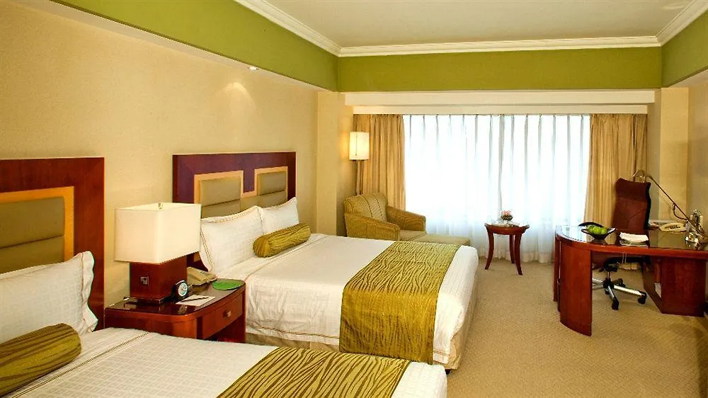 Hua Ting Hotel And Towers Shanghai 5*,